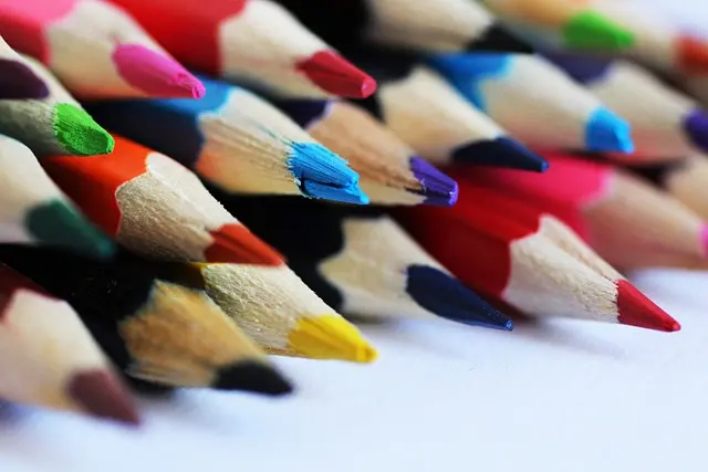 10 errores comunes al elegir pintura y cómo evitarlos
