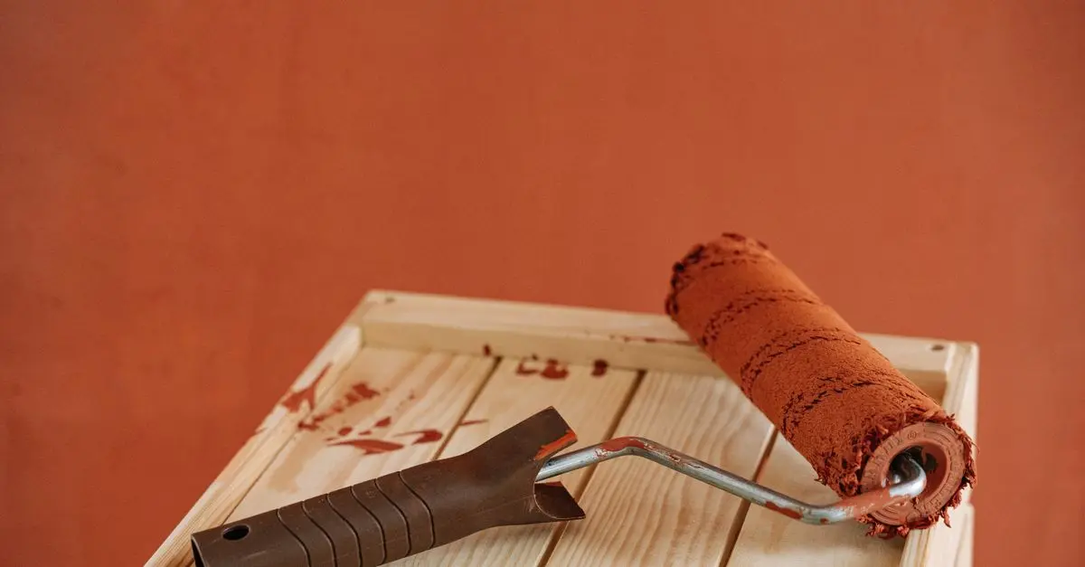 Errores comunes al elegir pintura para interiores y cómo evitarlos