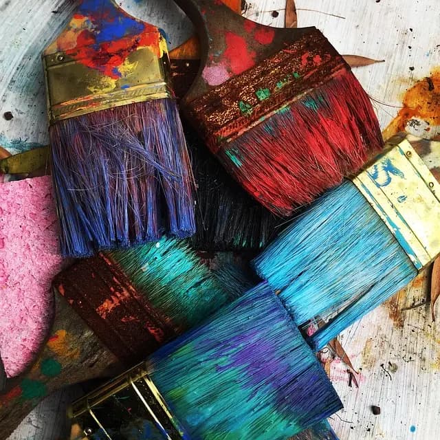 Cómo elegir la pintura adecuada para cada tipo de superficie